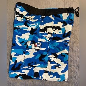 Pelagic fish‎ camo board shorts mens size 40 EUC black/white/blue